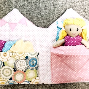 Textil babaház öltöztethető babával, Játék & Sport, Baba & babaház, Baba, Varrás, Hímzés, MESKA