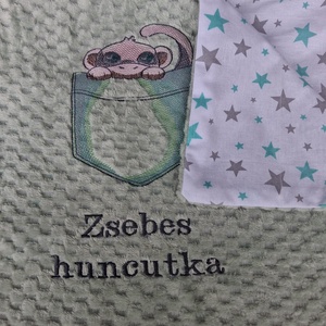 Prémium Minky Babatakaró Hímzéssel  (60x88 cm) - baba - mama - baba ágynemű - baba párna és huzat - Meska.hu