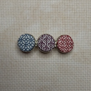 Kék-lila-rózsaszín blackwork növény mintás hímzett csat, Ruha & Divat, Hajdísz & Hajcsat, Hajcsat & Hajtű, Hímzés, MESKA