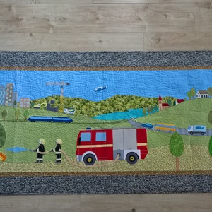 Járműves falvédő, Otthon & Életmód, Babaszoba, gyerekszoba, Falvédő gyerekszobába, Patchwork, foltvarrás, MESKA