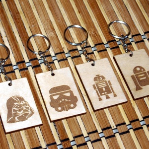 Star Wars fa gravírozott kulcstartó többféle -  - Meska.hu