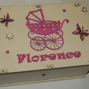 Névreszóló baba emlék doboz fából 'baby memory box', Otthon & Életmód, Dekoráció, Fali és függő dekoráció, Betű & Név, Famegmunkálás, MESKA