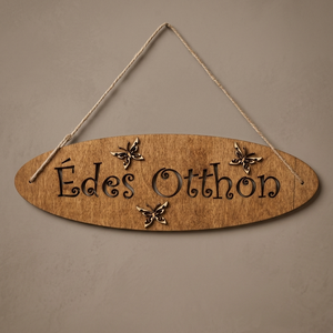 'Édes Otthon' feliratú tábla ajtódísz dekoráció lepkékkel - otthon & életmód - dekoráció - ajtó- és ablak dekoráció - ajtódísz & kopogtató - Meska.hu