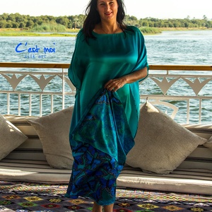 SELYEM SZATÉN türkiz ruha kék pillangókkal  - ruha & divat - női ruha - alkalmi ruha & estélyi ruha - Meska.hu