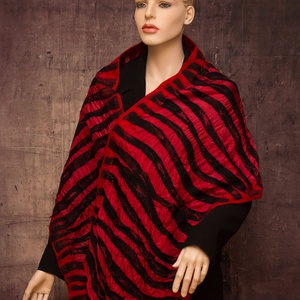 selyemre nemezelt piros  fekete stóla   - ruha & divat - sál, sapka, kendő - sál - Meska.hu