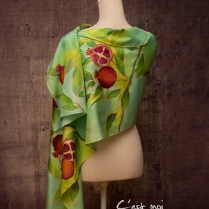 Zöld gránátalmás  selyem sál - ruha & divat - sál, sapka, kendő - sál - Meska.hu