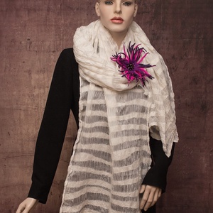 Fehér selyemre nemezelt gyapjú stóla esküvőre , alkalomra, Ruha & Divat, Sál, Sapka, Kendő, Sál, , Kézzel készült hernyóselyem és merinói gyapjú stóla– nuno nemez technikával

Ez a különleges sál 10..., MESKA