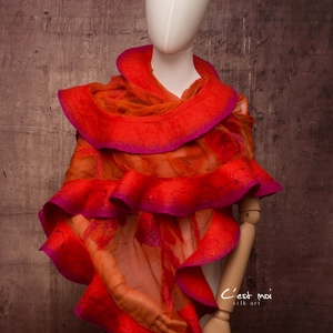 Piros  selyemre muszlinra nemezelt gyapjú stóla gránátalmás mintával ,különleges  alkalomra - ruha & divat - sál, sapka, kendő - sál - Meska.hu