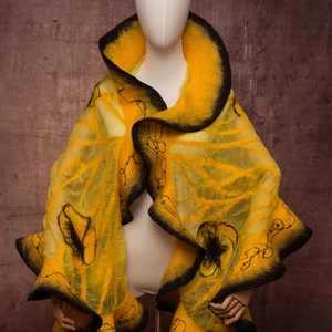 Sárga pipacsos  selyemre muszlinra nemezelt gyapjú stóla ,különleges  alkalomra - ruha & divat - sál, sapka, kendő - sál - Meska.hu