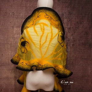 Sárga pipacsos  selyemre muszlinra nemezelt gyapjú stóla ,különleges  alkalomra - ruha & divat - sál, sapka, kendő - sál - Meska.hu