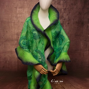 Zöld szitakötős  selyemre muszlinra nemezelt gyapjú stóla ,különleges  alkalomra - ruha & divat - sál, sapka, kendő - sál - Meska.hu