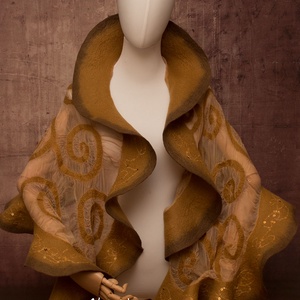 Bézs  selyemre muszlinra nemezelt gyapjú stóla  ,különleges  alkalomra - ruha & divat - sál, sapka, kendő - sál - Meska.hu