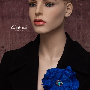 Virág selyemre nemezelt  gyapjú virág kitűző, bross - ékszer - kitűző és bross - Meska.hu