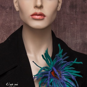 Virág selyemre nemezelt  gyapjú virág kitűző, bross, Ékszer, Kitűző és Bross, Nemezelés, MESKA