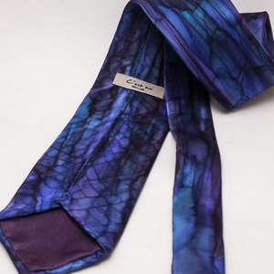 Kék kézzel festett selyem nyakkendő  - ruha & divat - férfi ruha - nyakkendő - Meska.hu