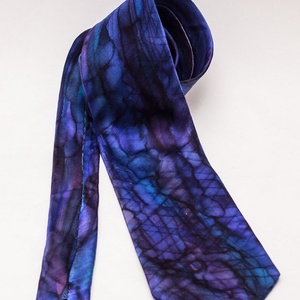 Kék kézzel festett selyem nyakkendő  - ruha & divat - férfi ruha - nyakkendő - Meska.hu