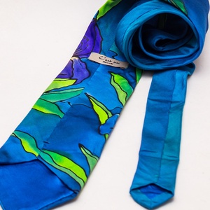 Kék íriszes kézzel festett selyem nyakkendő  - ruha & divat - férfi ruha - nyakkendő - Meska.hu
