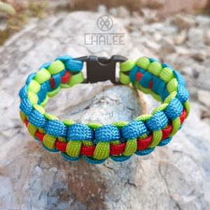 Háromszínű paracord karkötő - ékszer - karkötő - fonott karkötő - Meska.hu