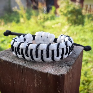 Labirintus paracord karkötő húzózárral vagy csattal - ékszer - karkötő - fonott karkötő - Meska.hu