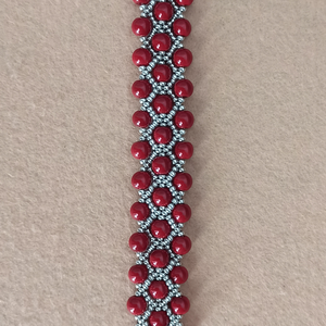 Dark Red and silver karkötő, Ékszer, Karkötő, Gyöngyös karkötő, Ékszerkészítés, Gyöngyfűzés, gyöngyhímzés, MESKA
