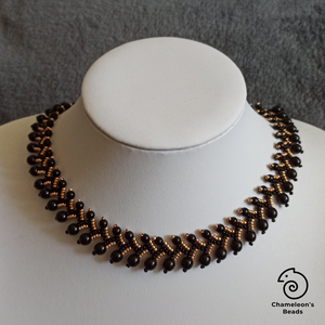 Black and Gold Elegance nyaklánc - ékszer - nyaklánc - gyöngyös nyaklánc - Meska.hu