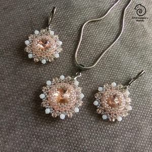 Vintage Rose and Alabaster Mandala fülbevaló és nyaklánc, Ékszer, Ékszerszett, Ékszerkészítés, Gyöngyfűzés, gyöngyhímzés, MESKA