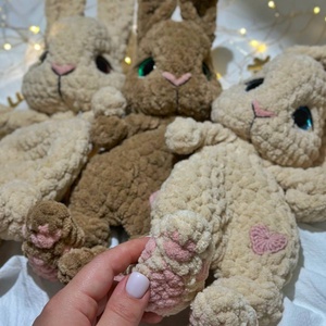 Alvós Kis Nyuszi - játék & sport - plüssállat & játékfigura - nyuszi - Meska.hu