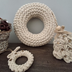 Horgolt koszorú, ajtódísz alap, Otthon & Életmód, Dekoráció, Ajtó- és ablak dekoráció, Ajtódísz & Kopogtató, Horgolás, MESKA