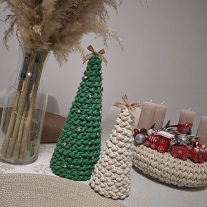 Horgolt karácsonyfa asztali dísz - Meska.hu