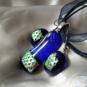 Királykék karácsonyfadíszek - átlátszó ékszerüveg medál és lógós fülbevaló - Meska.hu