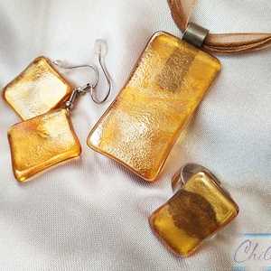 Csillogó arany minimal design nikkelmentes szett - Irizáló arany üvegékszer medál fülbevalóval és gyűrűvel - Meska.hu