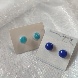 Türkiz és sötétkék antiallergén üvegékszer pötty fülik - ékszer - fülbevaló - pötty fülbevaló - Meska.hu