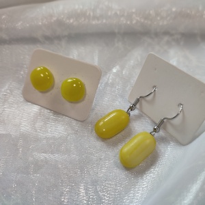 Sárga antiallergén üvegékszer lógós és pötty fülbevaló, Ékszer, Fülbevaló, Lógó fülbevaló, Ékszerkészítés, Üvegművészet, MESKA