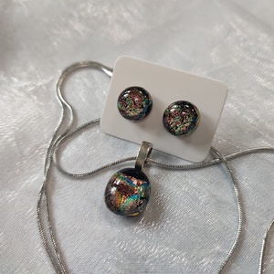 Csillogó színjátszó dichroic antiallergén üvegékszer, pötty füli és medál  - ékszer - ékszerszett - Meska.hu