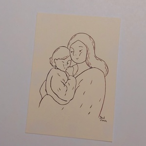 Anya karjai közt üdvözlőlap, nyomat, print anyák napi képeslap, üdvözlőkártya, Otthon & Életmód, Papír, írószer, Képeslap, üdvözlőlap, Ajándékozás kellékei, Fotó, grafika, rajz, illusztráció, MESKA