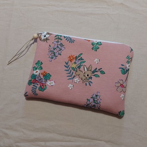 Upcycle nyuszis, kacsás neszesszer, tolltartó, szütyő, tároló, Táska & Tok, Neszesszer, Varrás, Mindenmás, MESKA