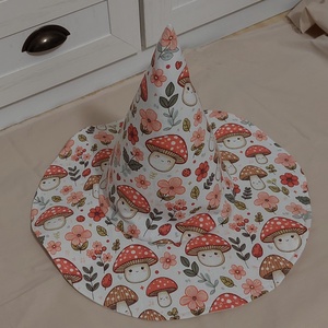 Gomba mintás boszorkány kalap, sapka - ruha & divat - jelmez & álarc - jelmez - Meska.hu