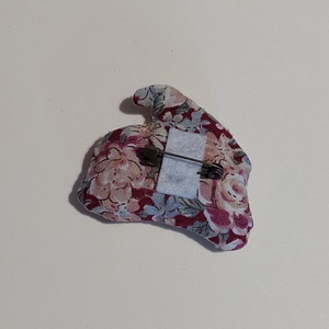 Boszorkány hímzett textil bross, kitűző - ékszer - kitűző és bross - Meska.hu