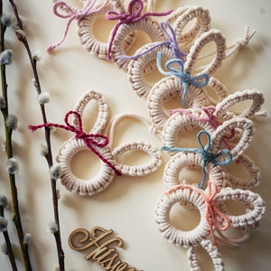 Húsvéti tavaszi makramé nyuszi dísz - otthon & életmód - dekoráció - fali és függő dekoráció - függődísz - Meska.hu