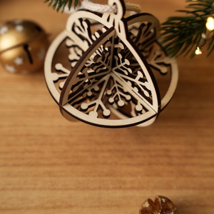 Lézervágott 3D-s egyedi, különleges karácsonyfadísz - gömb (bogyós hópehely) - karácsony - karácsonyi lakásdekoráció - karácsonyfadíszek - Meska.hu