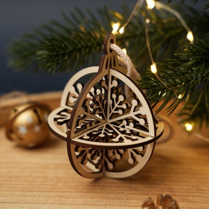 Lézervágott 3D-s egyedi, különleges karácsonyfadísz - gömb (bogyós hópehely) - karácsony - karácsonyi lakásdekoráció - karácsonyfadíszek - Meska.hu