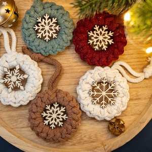 3 darabos horgolt karácsonyfadísz hópehely mintával - karácsony - karácsonyi lakásdekoráció - karácsonyfadíszek - Meska.hu