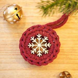 Horgolt karácsonyfa dísz fa hópehellyel - Meska.hu