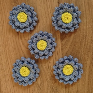 5 db virág kitűző Nőnapra - ékszer - kitűző és bross - Meska.hu