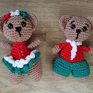 Nemzeti színű ruhás kismacik - Meska.hu