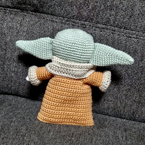 Baby Yoda 16cm magas  - játék & sport - plüssállat & játékfigura - plüss mesefigurák - Meska.hu