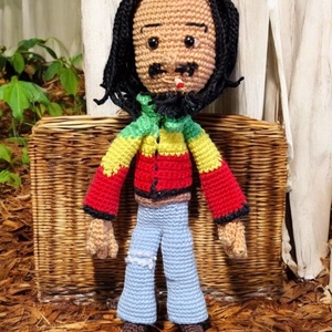 Amigurumi technikával horgolt Bob Marley énekes  - otthon & életmód - dekoráció - asztal és polc dekoráció - horgolt & csipketerítő - Meska.hu
