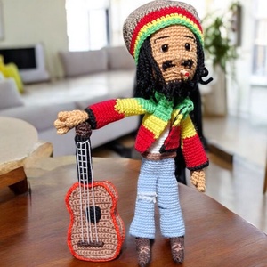 Amigurumi technikával horgolt Bob Marley énekes , Otthon & Életmód, Dekoráció, Asztal és polc dekoráció, Horgolt & Csipketerítő, Horgolás, MESKA
