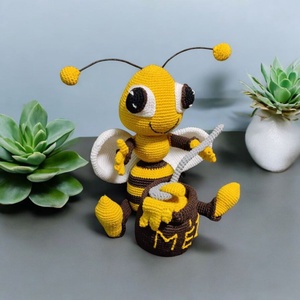 Amigurumi horgolt méhecske csuporral  - Meska.hu