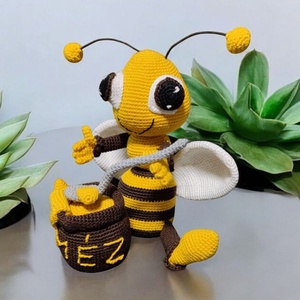 Amigurumi horgolt méhecske csuporral  - játék & sport - plüssállat & játékfigura - más figura - Meska.hu